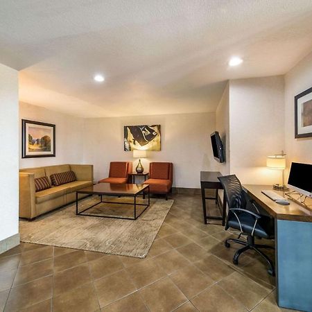 Quality Inn & Suites Garland - East Dallas Extérieur photo