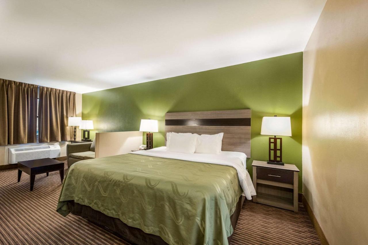 Quality Inn & Suites Garland - East Dallas Extérieur photo