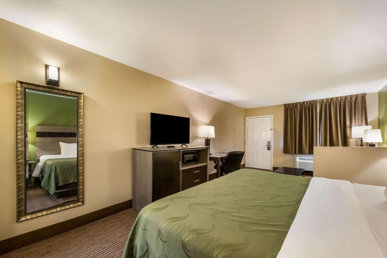 Quality Inn & Suites Garland - East Dallas Extérieur photo