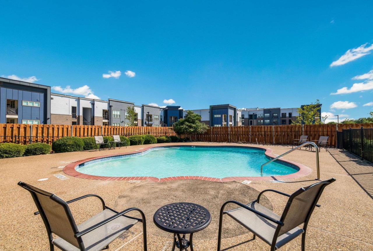Quality Inn & Suites Garland - East Dallas Extérieur photo