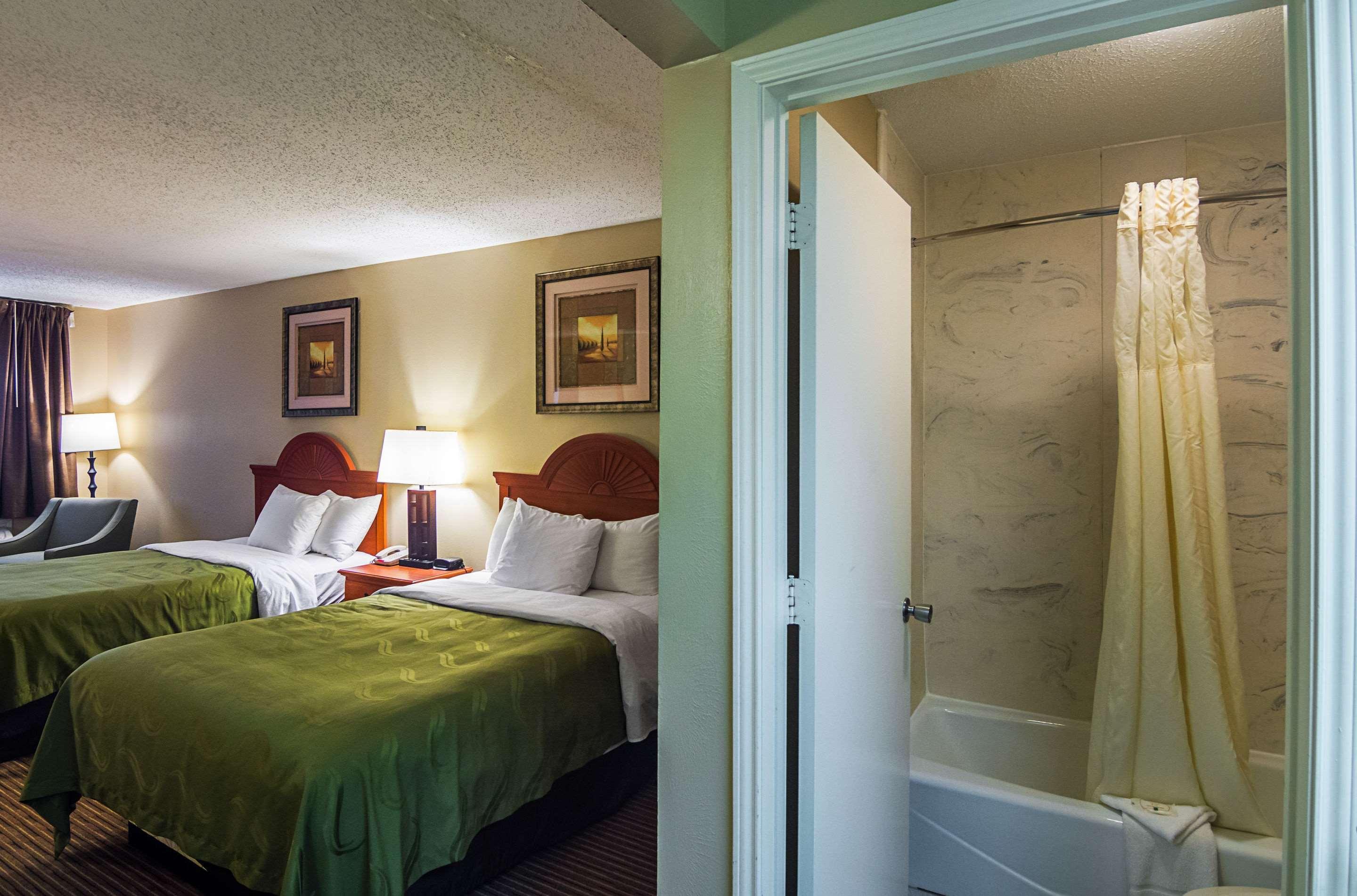 Quality Inn & Suites Garland - East Dallas Extérieur photo