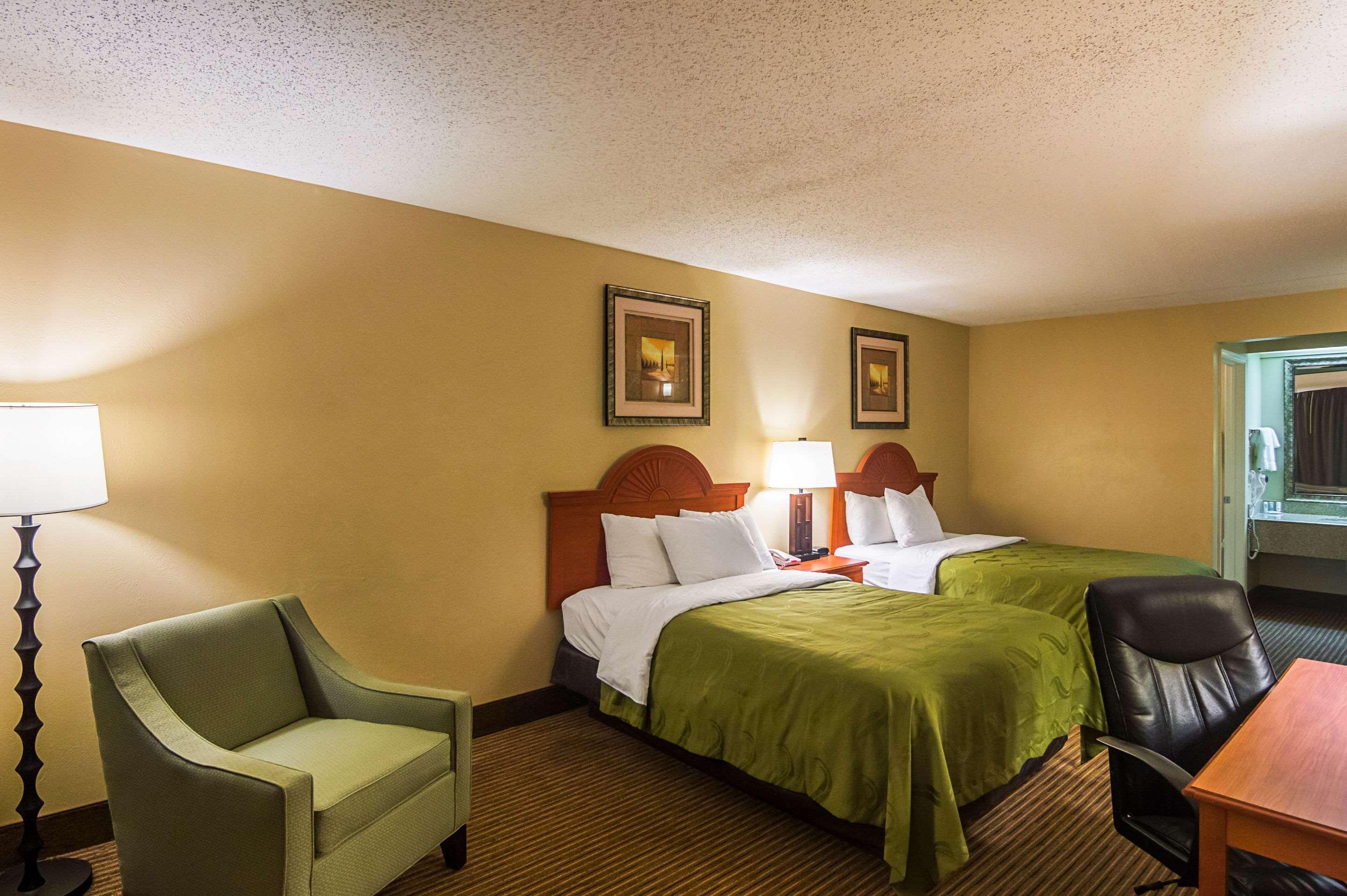 Quality Inn & Suites Garland - East Dallas Extérieur photo