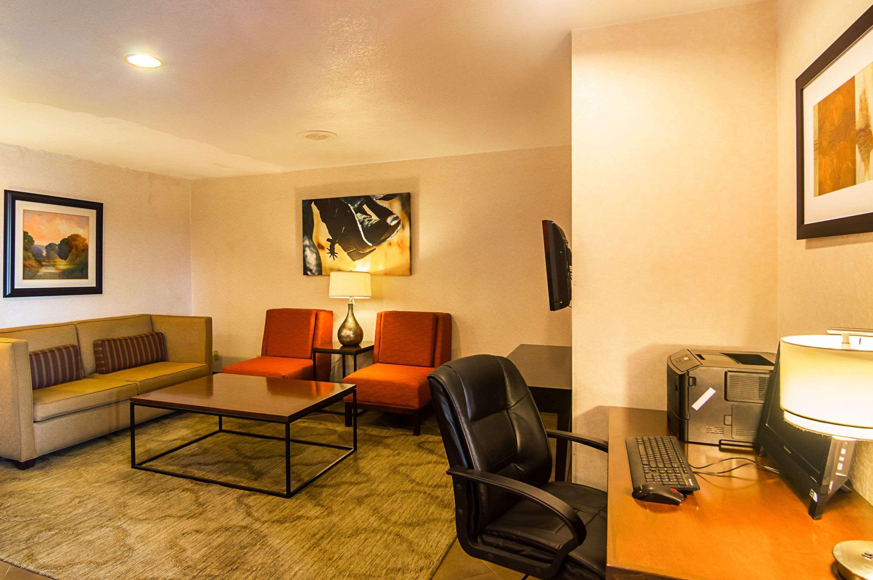 Quality Inn & Suites Garland - East Dallas Extérieur photo