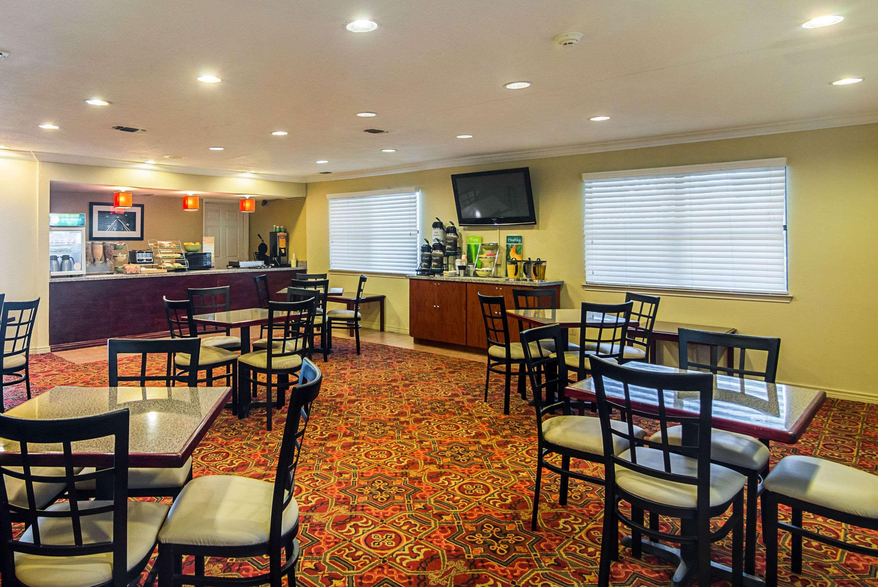 Quality Inn & Suites Garland - East Dallas Extérieur photo