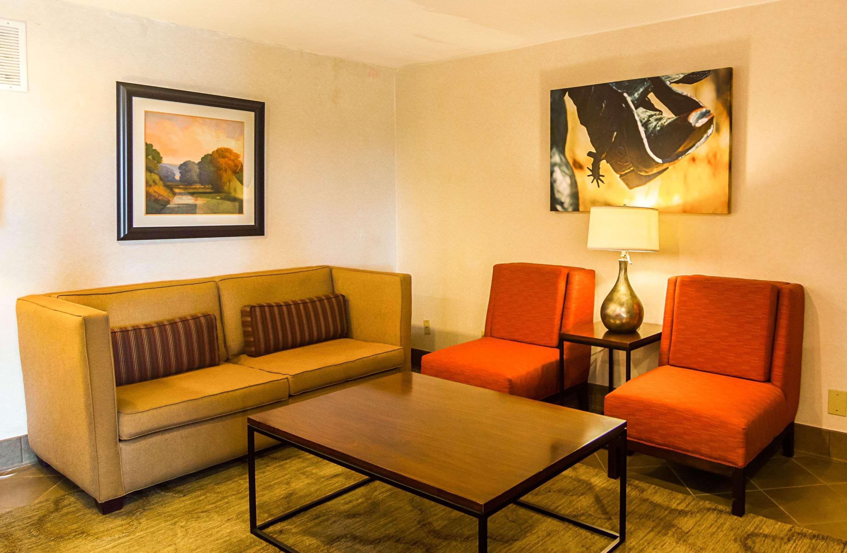 Quality Inn & Suites Garland - East Dallas Extérieur photo