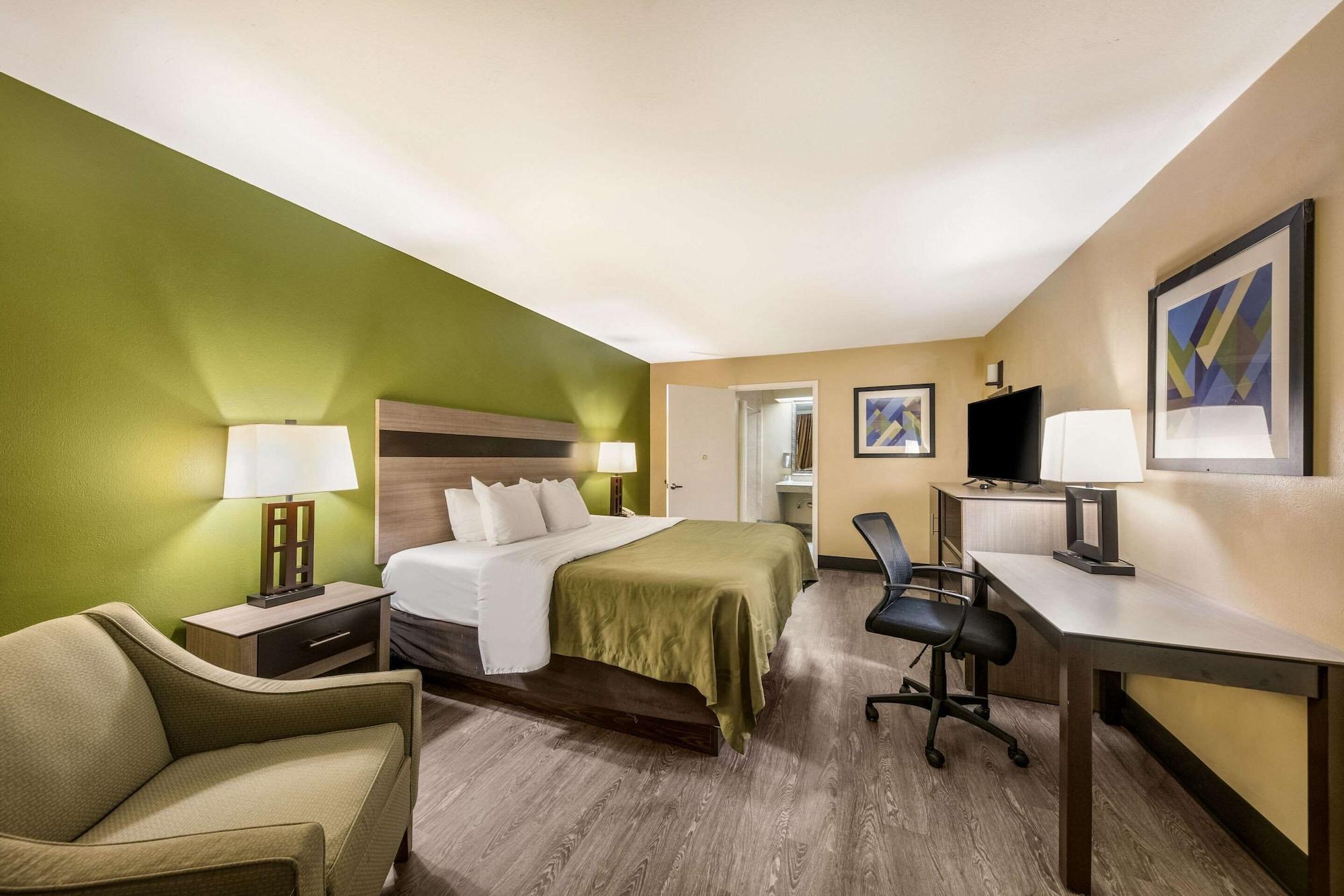 Quality Inn & Suites Garland - East Dallas Extérieur photo